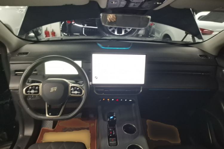 Used JETOUR X90 PRO 2024 2.0T DCT Prestige 7-Seater Center Console