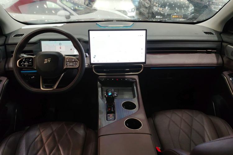 Used JETOUR X90 PRO 2024 2.0T DCT Prestige 7-Seater Center Console