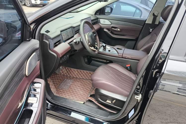 Used JETOUR X90 PRO 2024 1.6T DCT Luxury Edition 5 Seats Driver Seat
