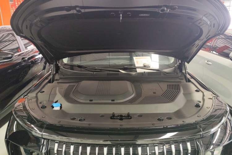 Used JETOUR X90 PRO 2024 2.0T DCT Ultimate Edition 5 Seats Engine Bay