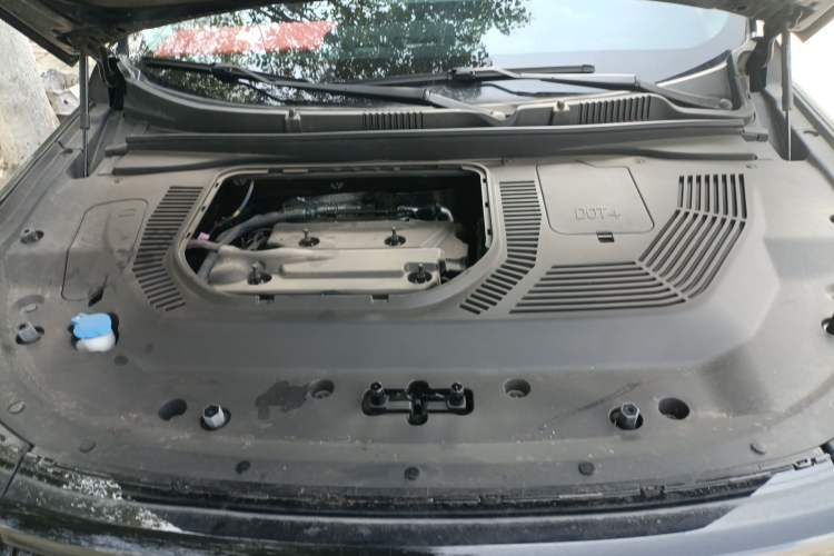 Used JETOUR X90 PRO 2024 2.0T DCT Ultimate 7-Seater Engine Bay