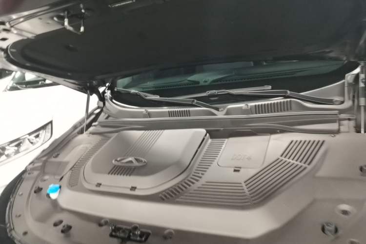 Used JETOUR X90 PRO 2024 2.0T DCT Prestige 7-Seater Engine Bay