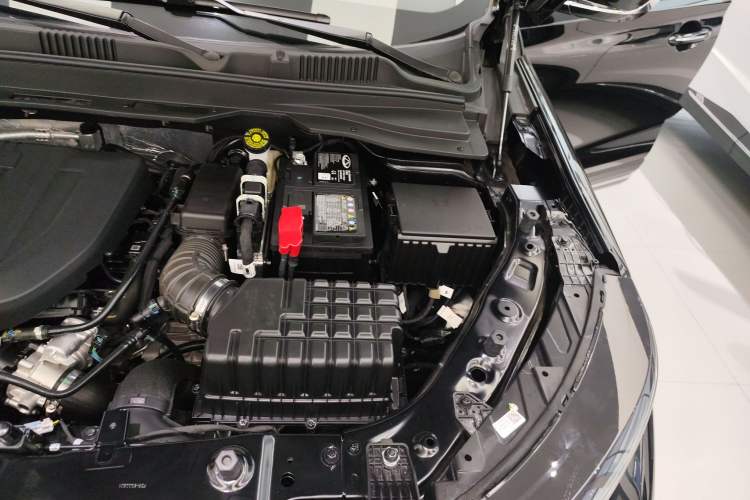 Used JETOUR X90 PRO 2024 1.6T DCT Elite Edition 5 Seats Engine Bay Left