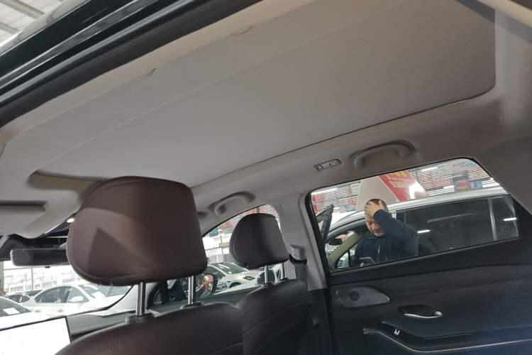 Used JETOUR X90 PRO 2024 2.0T DCT Prestige 7-Seater Headliner
