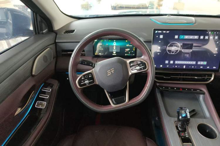 Used JETOUR X90 PRO 2024 2.0T DCT Luxury Edition 7 Seats Interior 1