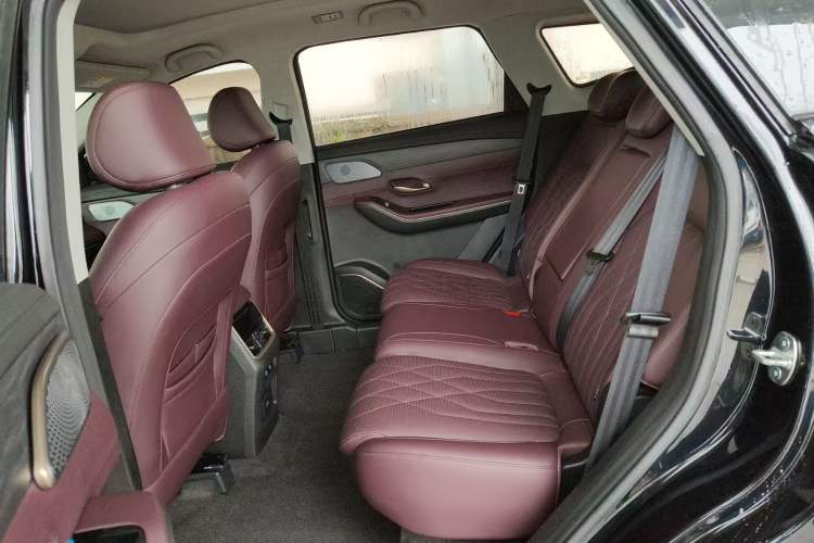 Used JETOUR X90 PRO 2024 2.0T DCT Luxury Edition 7 Seats Interior 2