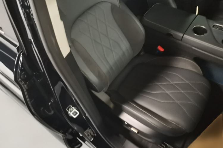Used JETOUR X90 PRO 2024 2.0T DCT Prestige 7-Seater Right Front Seat