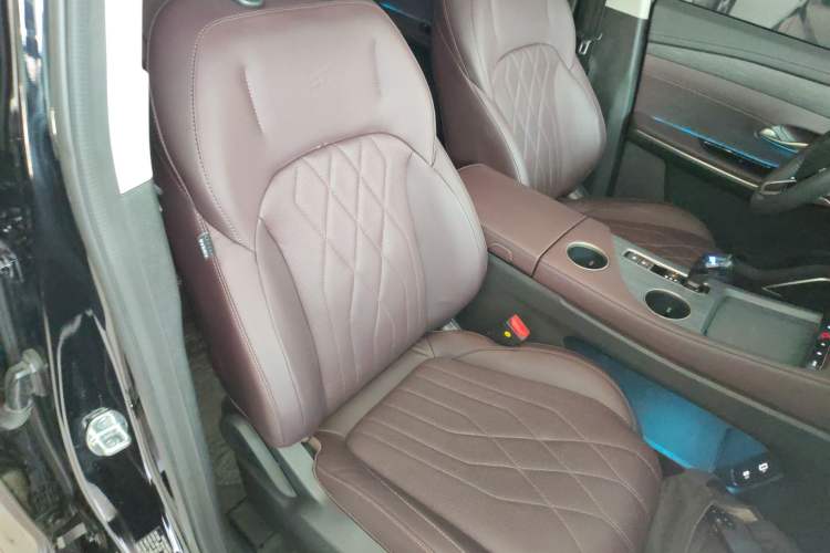 Used JETOUR X90 PRO 2024 2.0T DCT Luxury Edition 7 Seats Right Front Seat