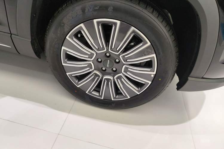 Used JETOUR X90 PRO 2024 1.6T DCT Elite Edition 5 Seats Right Front Wheel Hub