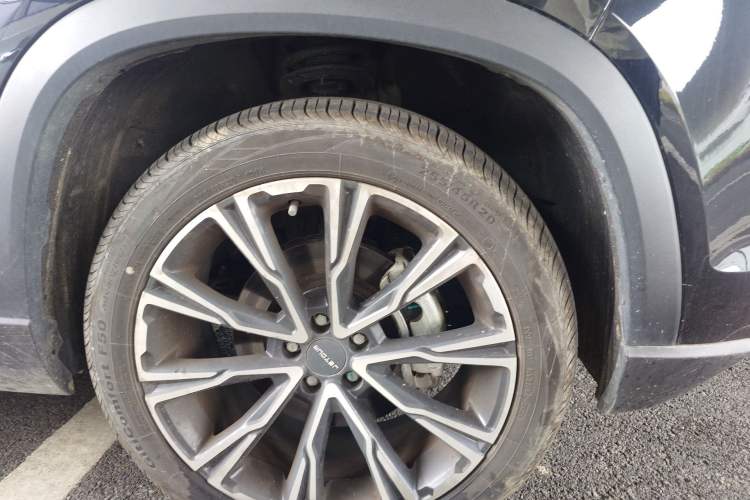 Used JETOUR X90 PRO 2024 2.0T DCT Ultimate Edition 5 Seats Right Front Wheel Hub