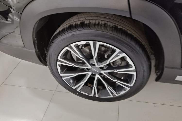Used JETOUR X90 PRO 2024 2.0T DCT Prestige 7-Seater Right Rear Wheel Hub