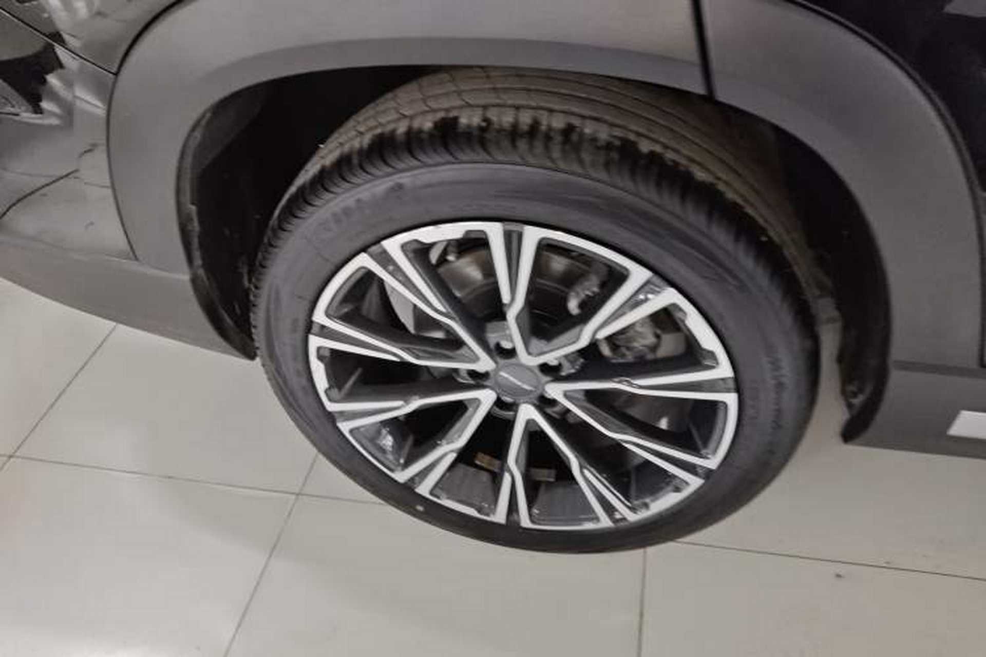 Used JETOUR X90 PRO 2024 2.0T DCT Prestige 7-Seater Right Rear Wheel Hub