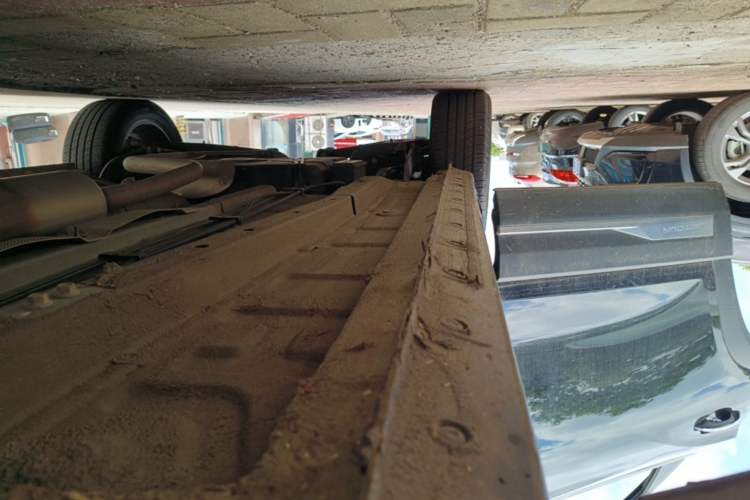 Used JETOUR X90 PRO 2024 1.6T DCT Elite Edition 5 Seats Right Side Sill