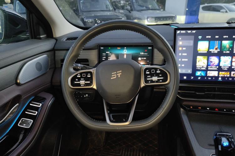 Used JETOUR X90 PRO 2024 2.0T DCT Ultimate Edition 5 Seats Steering Wheel