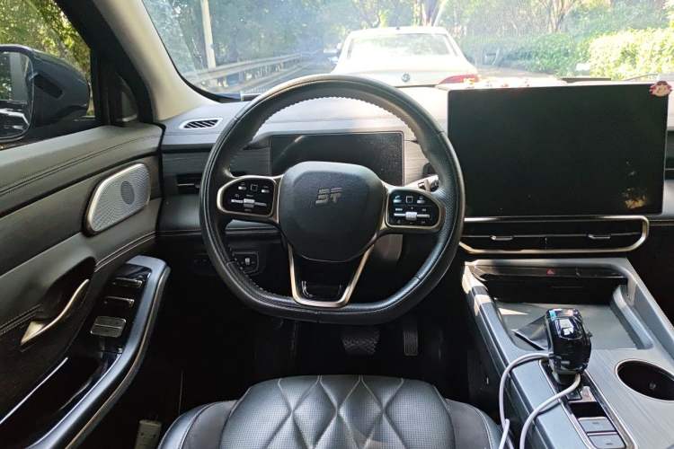 Used JETOUR X90 PRO 2024 1.6T DCT Luxury Edition 5 Seats Steering Wheel