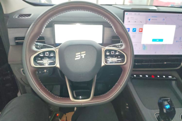 Used JETOUR X90 PRO 2024 2.0T DCT Luxury Edition 7 Seats Steering Wheel