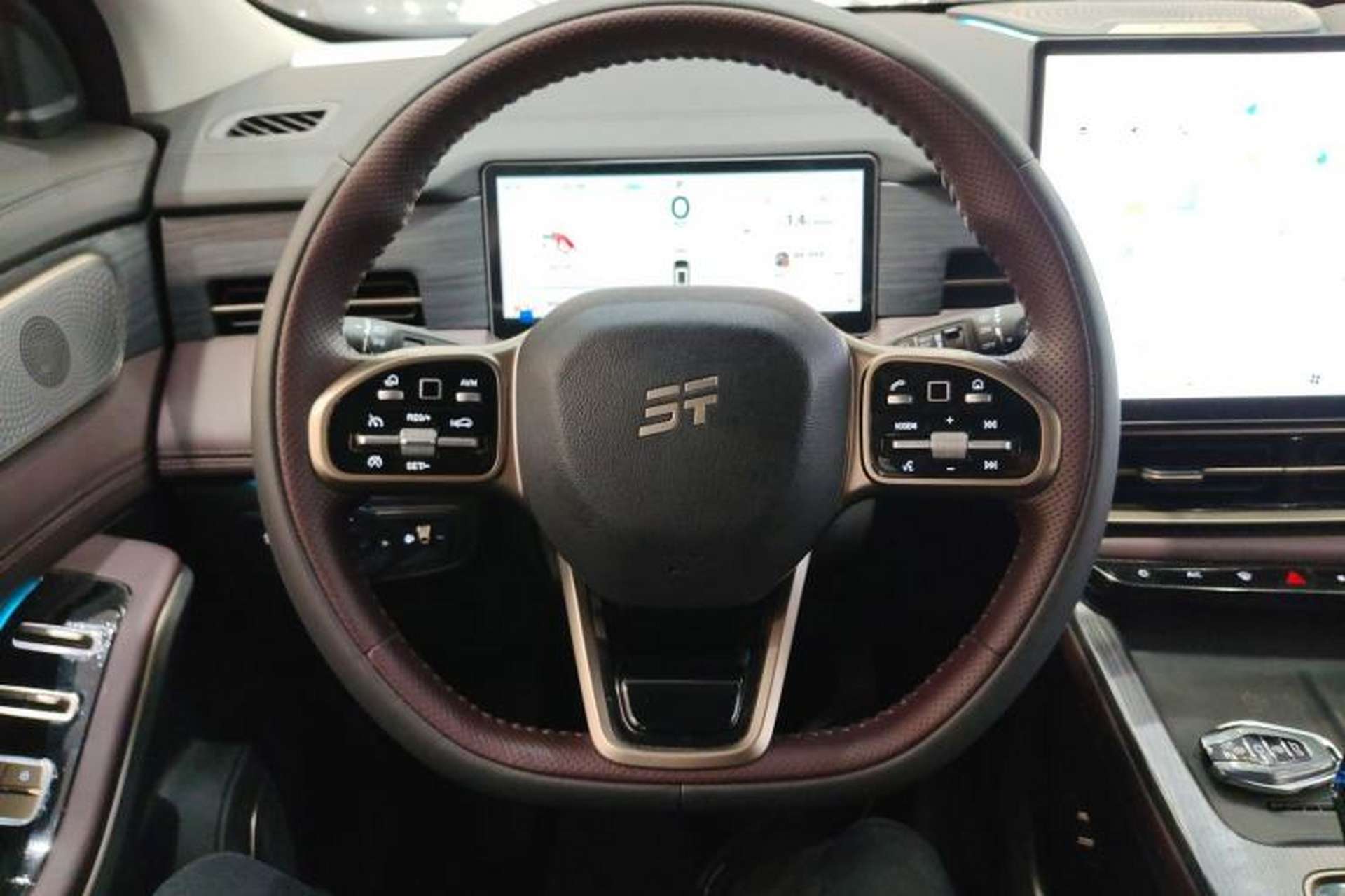 Used JETOUR X90 PRO 2024 2.0T DCT Prestige 7-Seater Steering Wheel