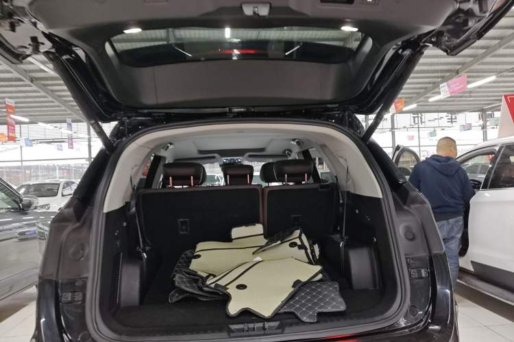 Used JETOUR X90 PRO 2024 2.0T DCT Prestige 7-Seater Trunk