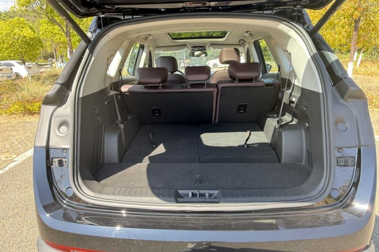 Used JETOUR X90 PRO 2024 1.6T DCT Ultimate 7-Seater Trunk