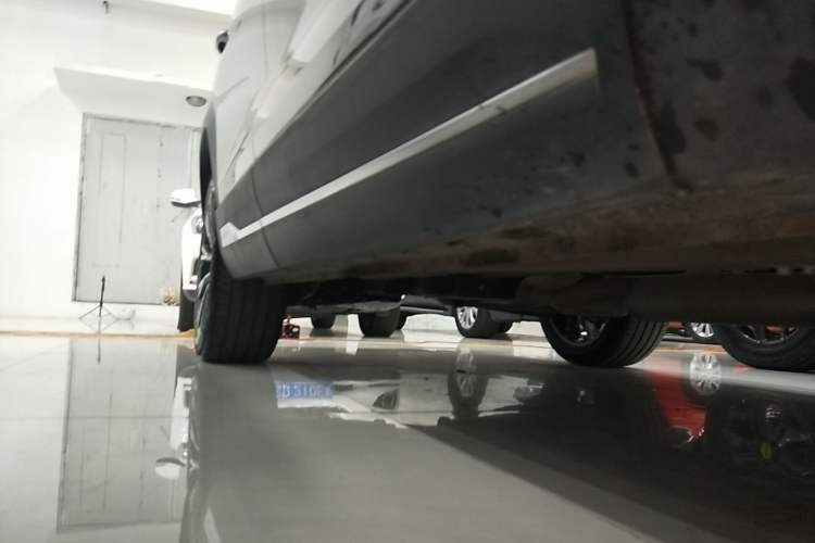 Used JETOUR X90 PRO 2024 2.0T DCT Flagship Edition 5 Seats Right Side Sill