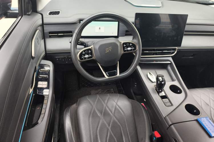 Used JETOUR X90 PRO 2024 2.0T DCT Luxury Edition 5 Seats Steering Wheel