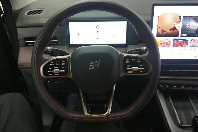 Used JETOUR X90 PRO 2024 2.0T DCT Flagship Edition 5 Seats Steering Wheel