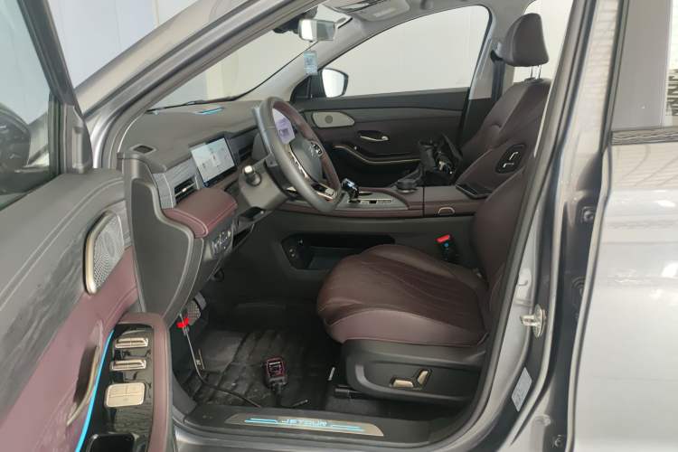Used JETOUR X90 PRO 2024 2.0T DCT Luxury Edition 5 Seats Left Front Seat