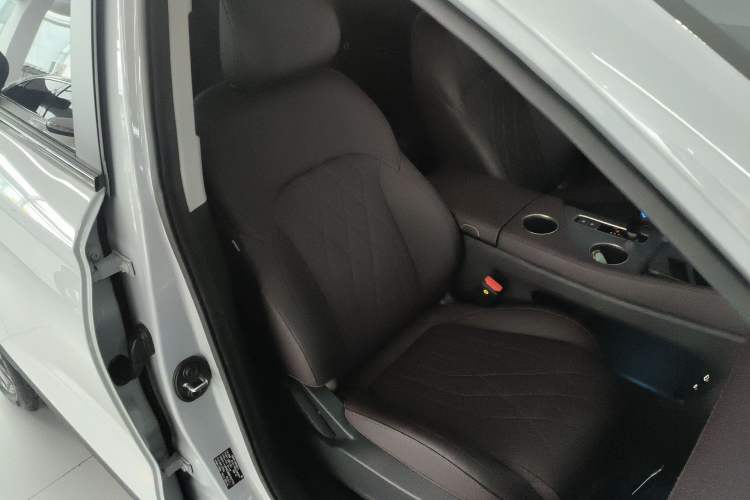Used JETOUR X90 PRO 2024 1.6T DCT Luxury Edition 5 Seats Right Front Seat
