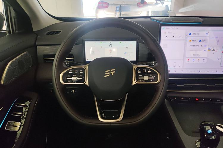 Used JETOUR X90 PRO 2024 2.0T DCT Luxury Edition 5 Seats Steering Wheel