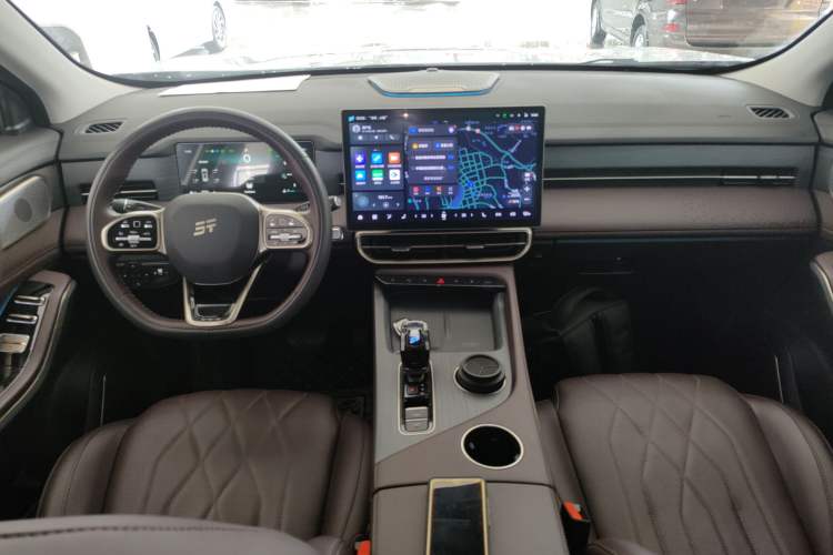 Used JETOUR X90 PRO 2024 2.0T DCT Prestige 7-Seater Center Console