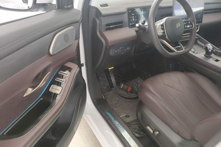 Used JETOUR X90 PRO 2024 2.0T DCT Prestige 7-Seater Driver Seat