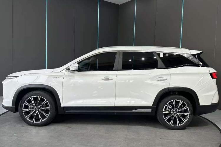 Used JETOUR X90 PRO 2024 2.0T DCT Ultimate 7-Seater Exterior 4