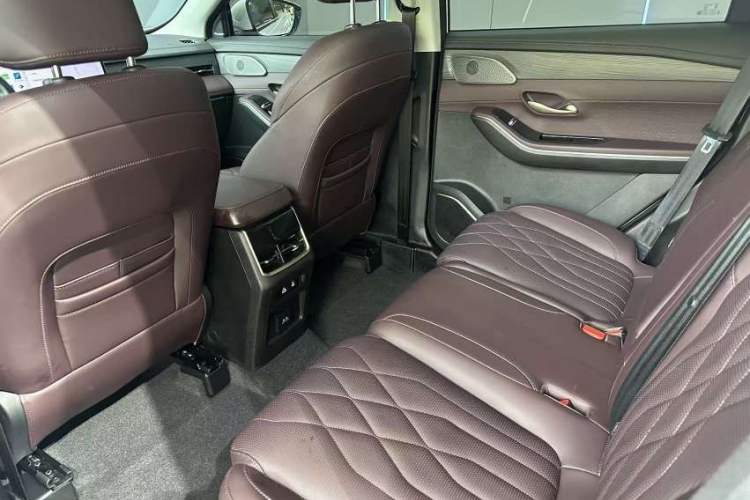 Used JETOUR X90 PRO 2024 2.0T DCT Ultimate 7-Seater Exterior 9