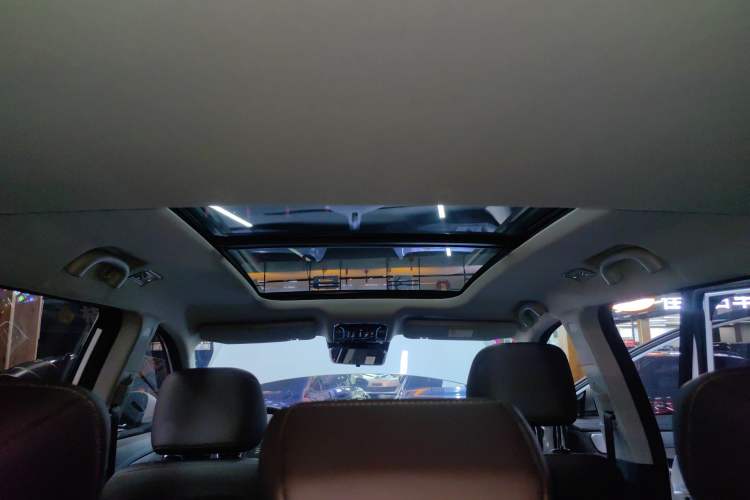 Used JETOUR X90 PRO 2024 2.0T DCT Luxury Edition 5 Seats Headliner