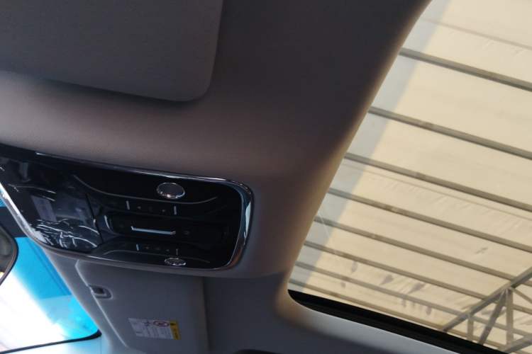 Used JETOUR X90 PRO 2024 1.6T DCT Luxury Edition 7-Seater Headliner