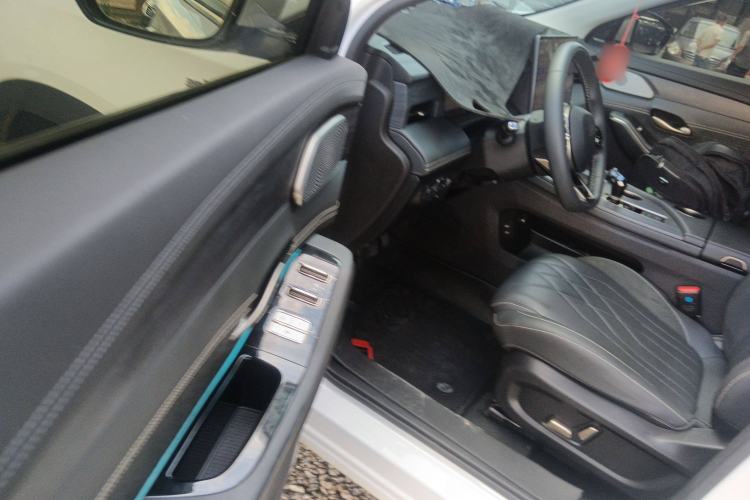 Used JETOUR X90 PRO 2024 2.0T DCT Ultimate 7-Seater Interior 3