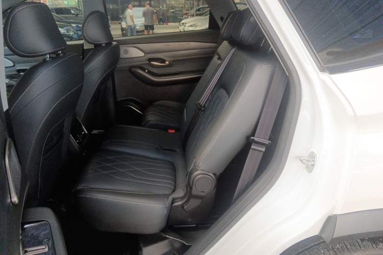 Used JETOUR X90 PRO 2024 2.0T DCT Ultimate 7-Seater Interior 4