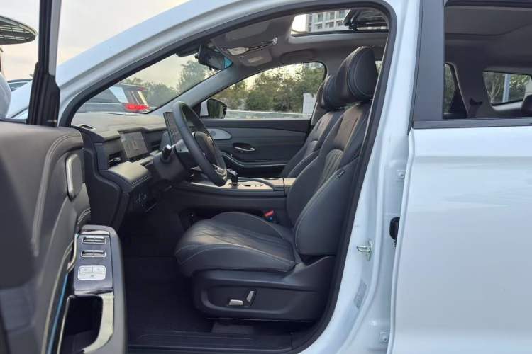 Used JETOUR X90 PRO 2024 1.6T DCT Luxury Edition 5 Seats Interior 5