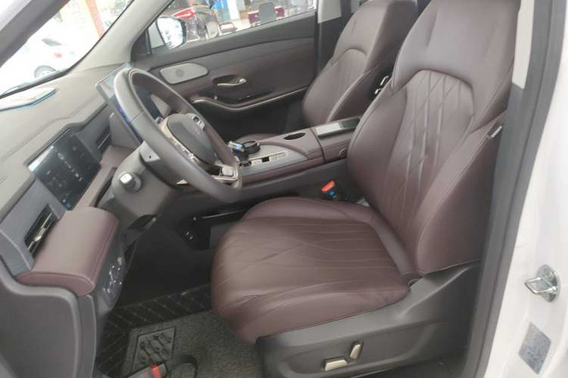 Used JETOUR X90 PRO 2024 2.0T DCT Prestige 7-Seater Left Front Seat