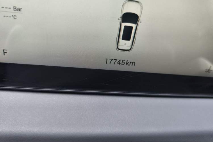 Used JETOUR X90 PRO 2024 1.6T DCT Luxury Edition 7-Seater Odometer Close Up