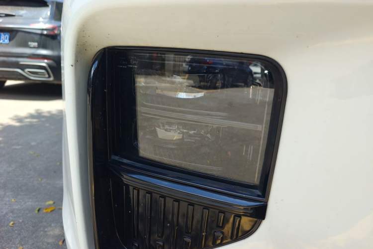 Used JETOUR X90 PRO 2024 1.6T DCT Luxury Edition 5 Seats Right Front Headlight