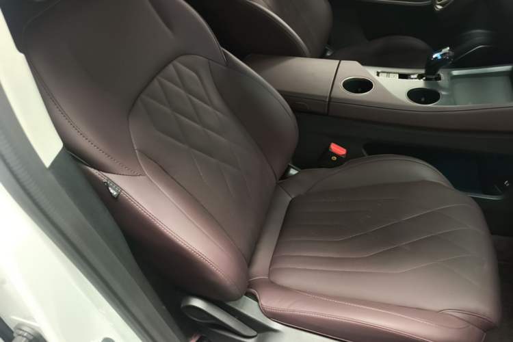 Used JETOUR X90 PRO 2024 1.6T DCT Luxury Edition 7-Seater Right Front Seat