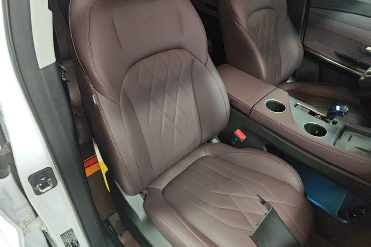 Used JETOUR X90 PRO 2024 1.6T DCT Ultimate 7-Seater Right Front Seat