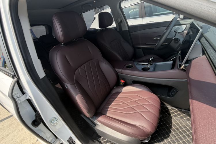 Used JETOUR X90 PRO 2024 2.0T DCT Luxury Edition 7 Seats Right Front Seat