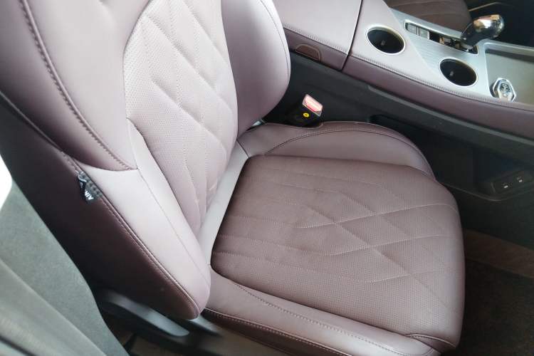 Used JETOUR X90 PRO 2024 1.6T DCT Luxury Edition 7-Seater Right Front Seat
