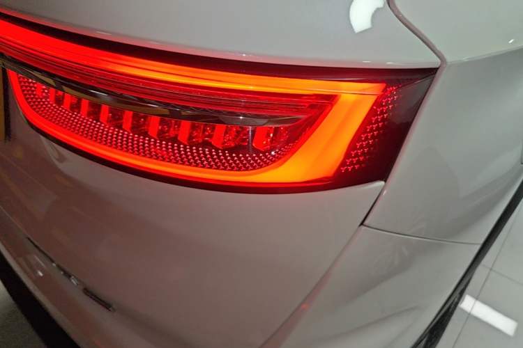 Used JETOUR X90 PRO 2024 1.6T DCT Ultimate 7-Seater Right Rear Taillight
