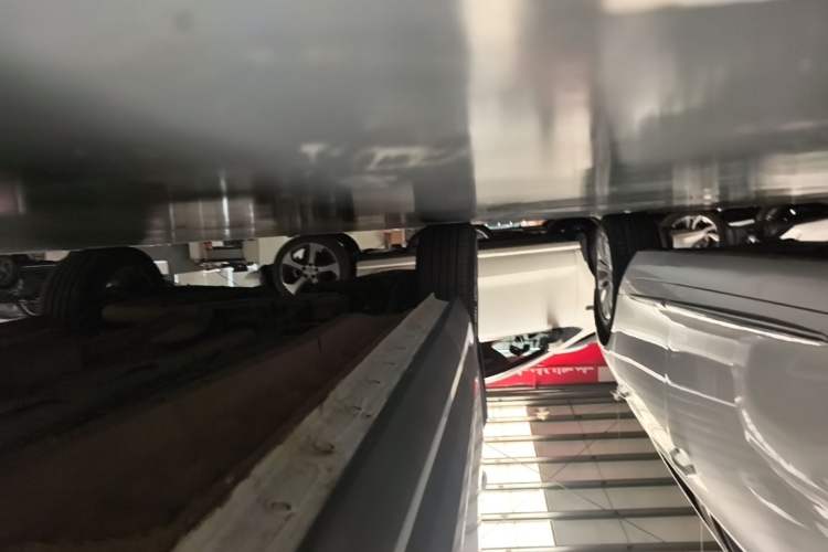 Used JETOUR X90 PRO 2024 1.6T DCT Luxury Edition 7-Seater Right Side Sill