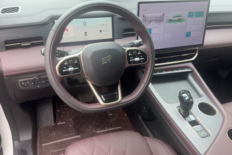 Used JETOUR X90 PRO 2024 1.6T DCT Luxury Edition 7-Seater Steering Wheel