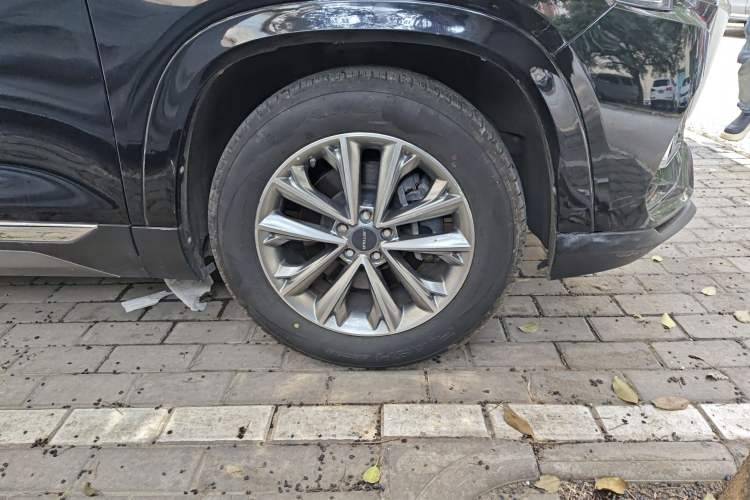 Used JETOUR X95 2020 1.6T DCT Discovery Pro Edition 5-seater Right Front Wheel Hub
