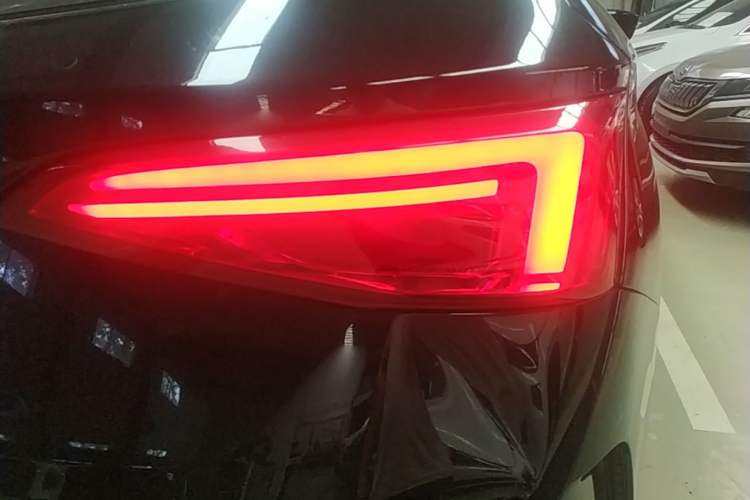 Used JETOUR X95 2020 1.6T DCT Exploration Pro Edition 5-seater Right Rear Taillight